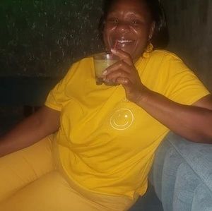 Meet your Posher, Daphne